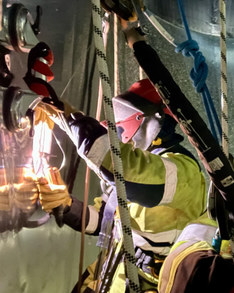 Hitsaus köysityöskentelynä